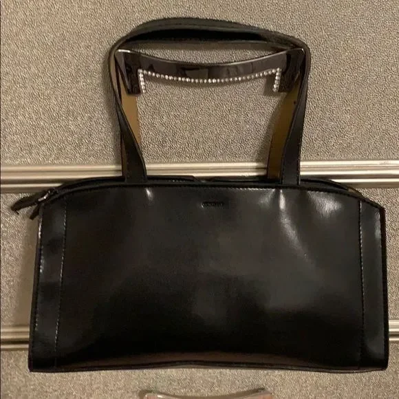 MONDANI NY PURSE💄💄  - Picture 4 of 8